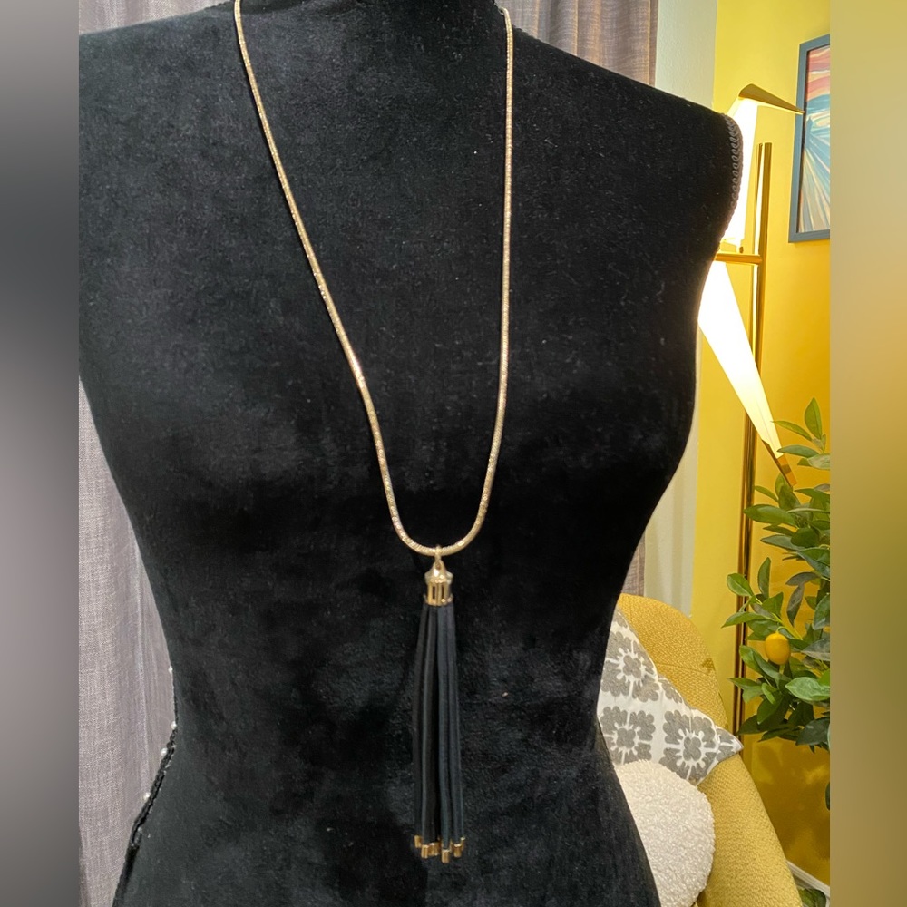 NWOT Banana Republic leather and gold metal tassel necklace
